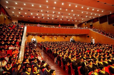 信息与通信工程学院2017届本科毕业典礼暨学位授予仪式隆重举行_教育_网